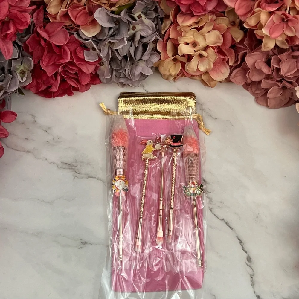 Alice in Wonderland Rose Gold 5 Piece Makeup Brush Set - Picture 14 of 16